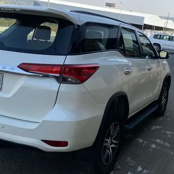 Toyota Fortuner 2024 - Image 3