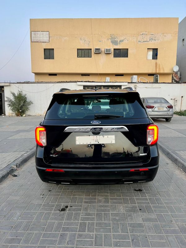 ⁦Ford Explorer 2023⁩ - الصورة ⁦2⁩
